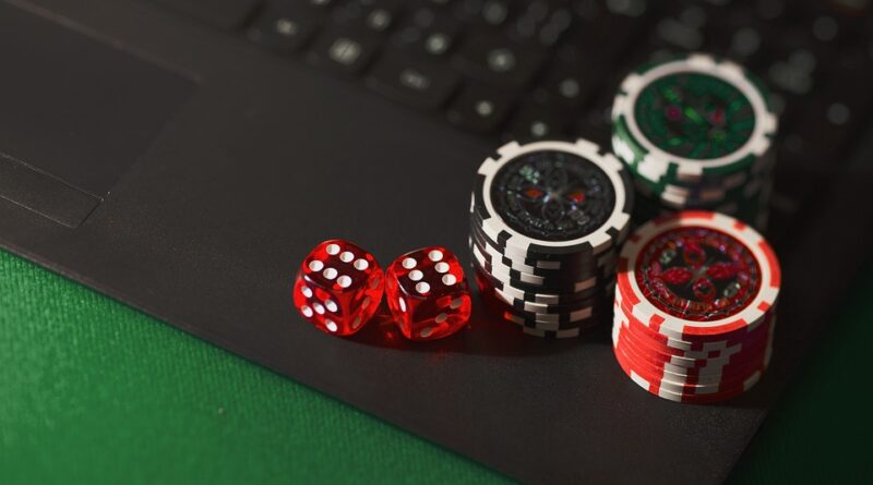 Výhody online pokeru